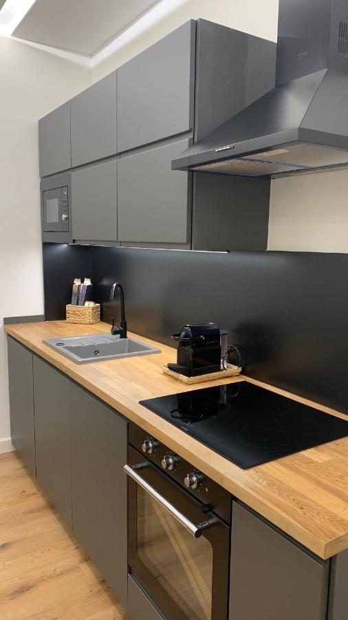 Sipsix Apartment - Modern 2 Bedroom Newly Renovated Flat With Ac In Budapest City Centre Kültér fotó